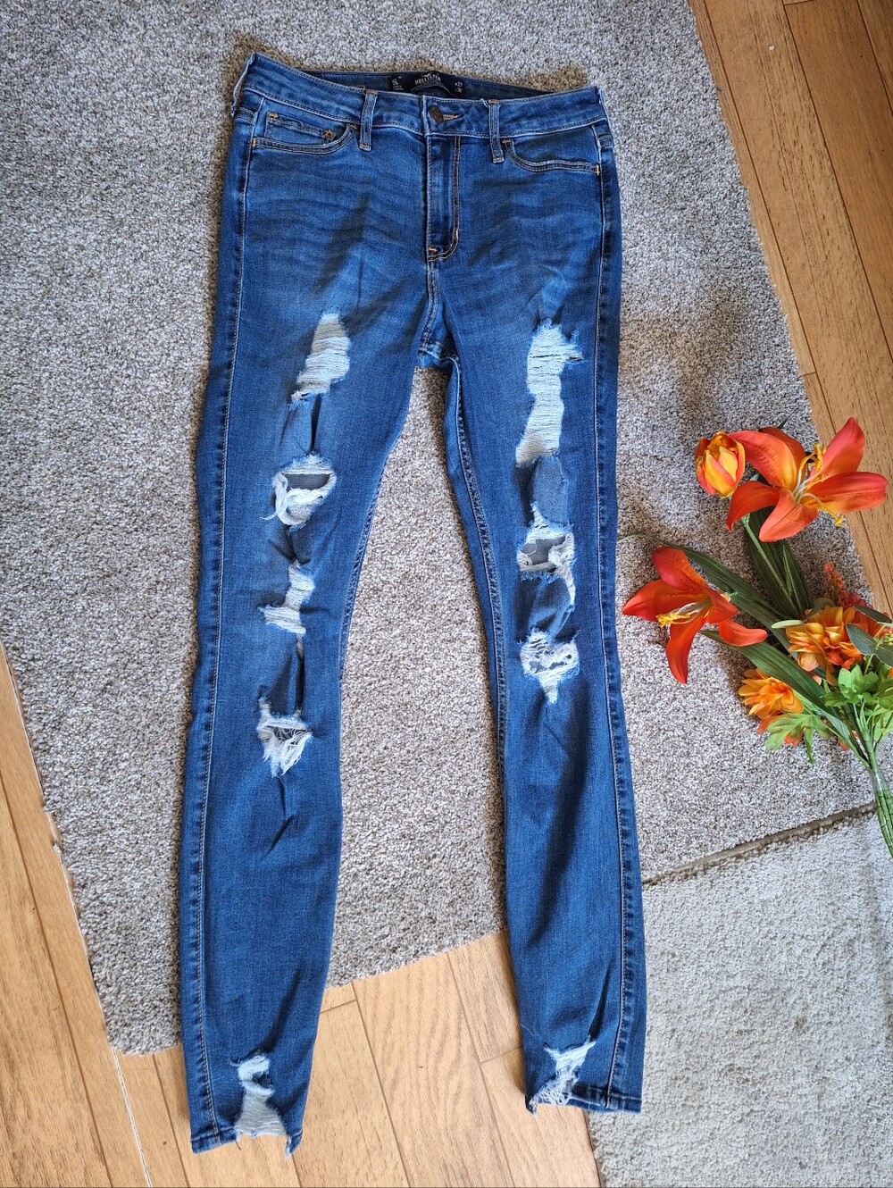 Hollister Women's Skinny Ripped Blue Jeans Size 5